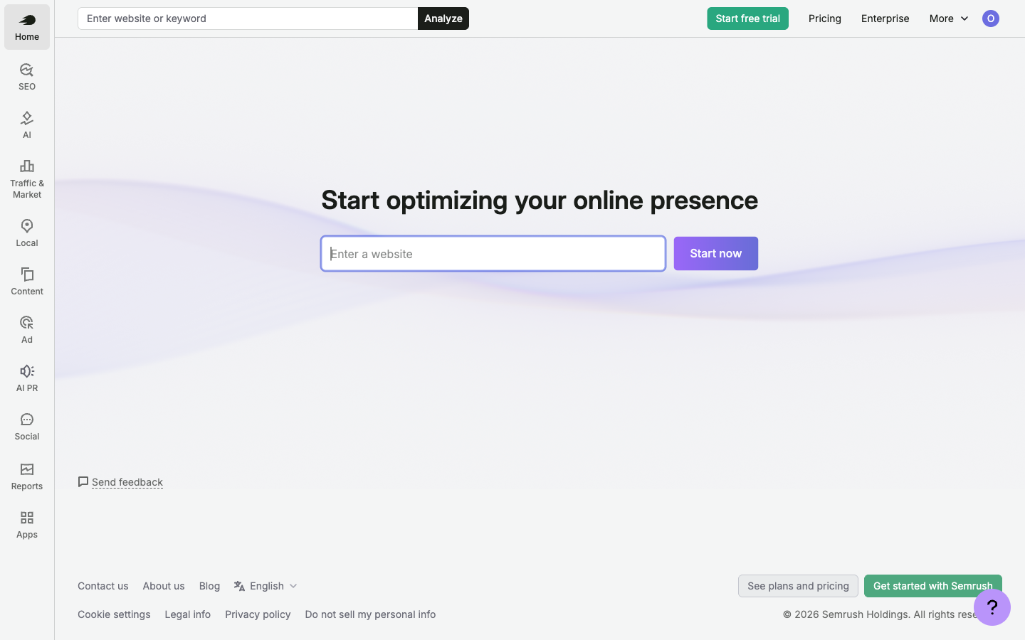 תפריט הצד הראשי של Semrush פתוח במלואו, כך שנראות כל קבוצות התפריט מלמעלה למטה